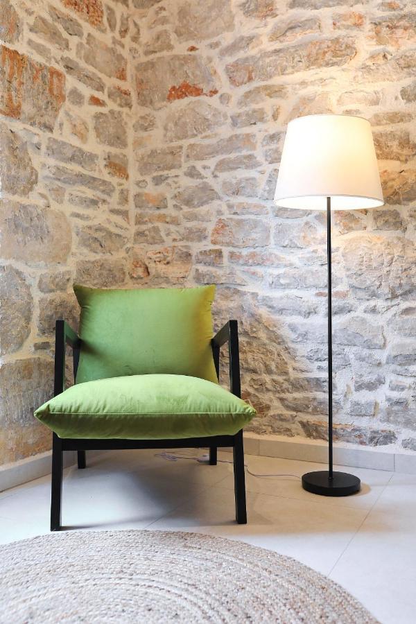 Villa Mira With A Heated Pool And A Sea View Božava エクステリア 写真